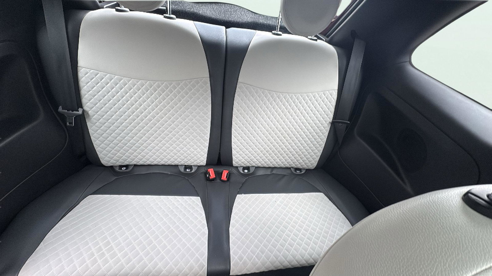 https://cdn-flexicar.caraffinity.it/public_appraisal_images_pro/images/stock/123970/Sg9ysZiLYt__PhenL3vkao__img-9eb721b8-3241-4498-91d3-63c0d92d07cf.jpeg