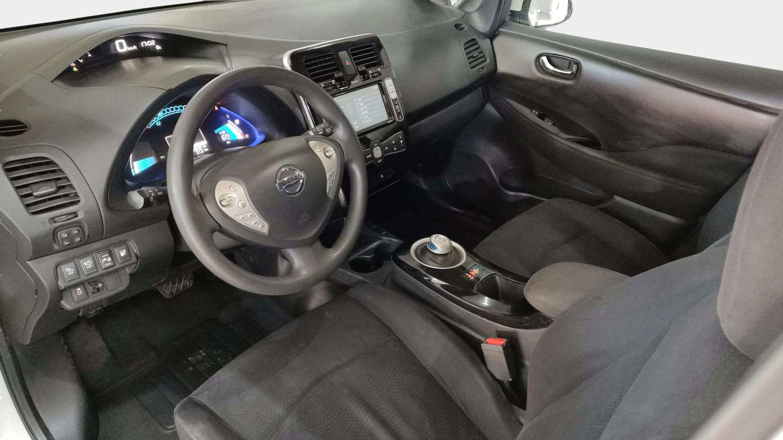 https://cdn-flexicar.caraffinity.it/public_appraisal_images_pro/images/stock/124717/WPrBOH0F7O__2936JNC_a14ce3f14bdd48f68056ce6eaa8b5db9_Interior_1.jpg.jpg