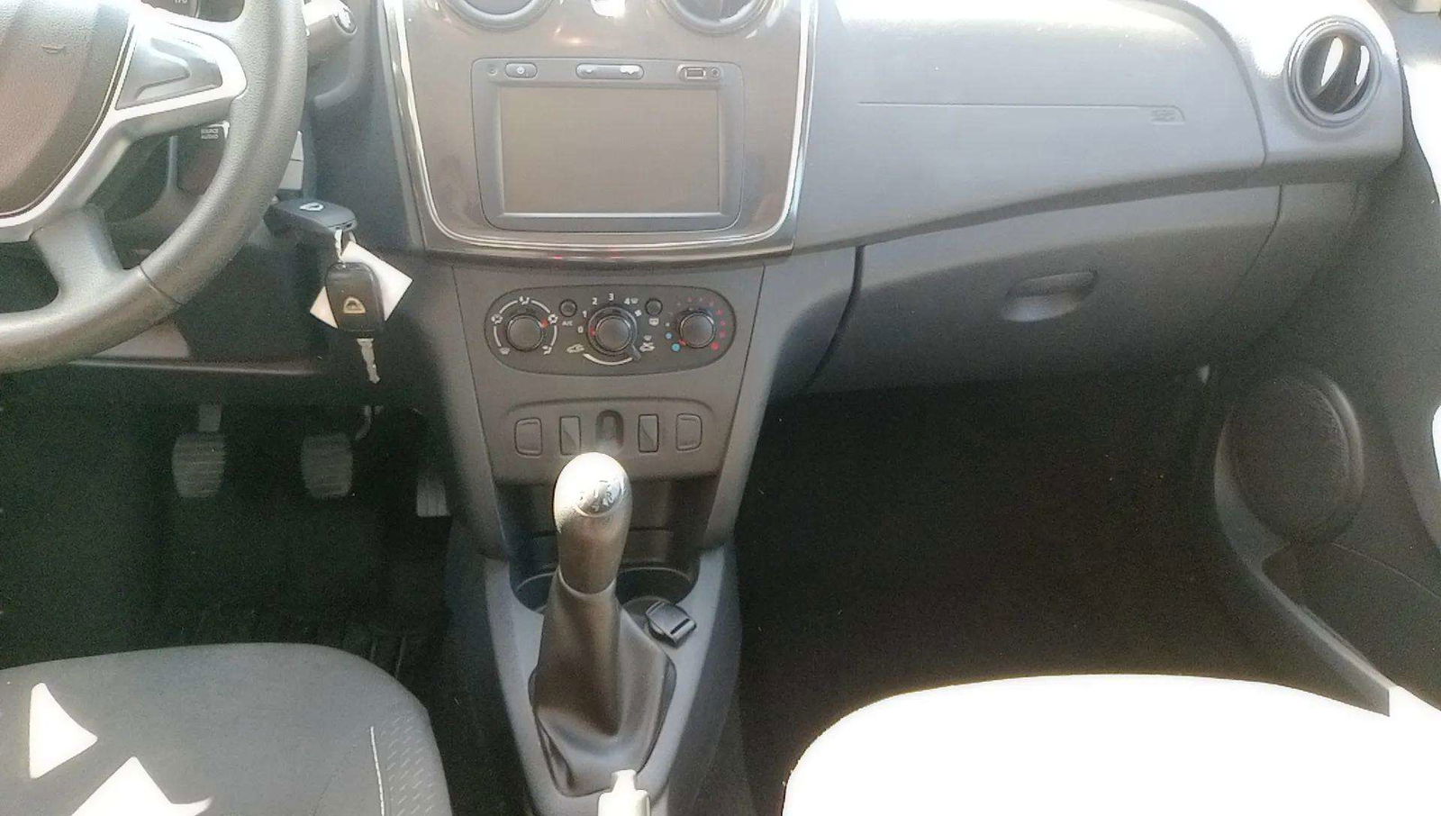 https://cdn-flexicar.caraffinity.it/public_appraisal_images_pro/images/stock/134854/qcgaHUnTl6__9068KYJ_23c902a8ce0547d39d77c2e67fdbdb02_Interior_2.jpg.jpg