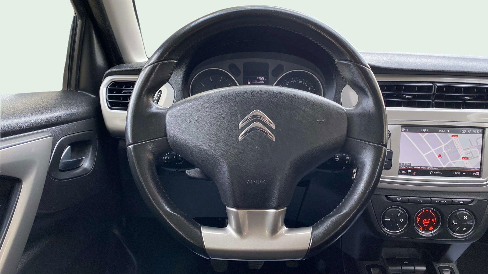 https://cdn-flexicar.caraffinity.it/public_appraisal_images_pro/images/stock/137004/v9JYVOZ3Ur__9929JYS_f27d382af68043b8ad6d5a9f8638f9f5_Interior_11.jpeg.jpg