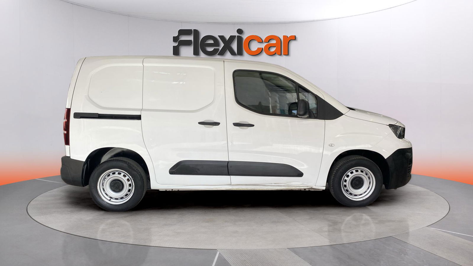 https://cdn-flexicar.caraffinity.it/public_appraisal_images_pro/images/stock/139644/gI7X3qXMCZ__IMG_6395.JPG