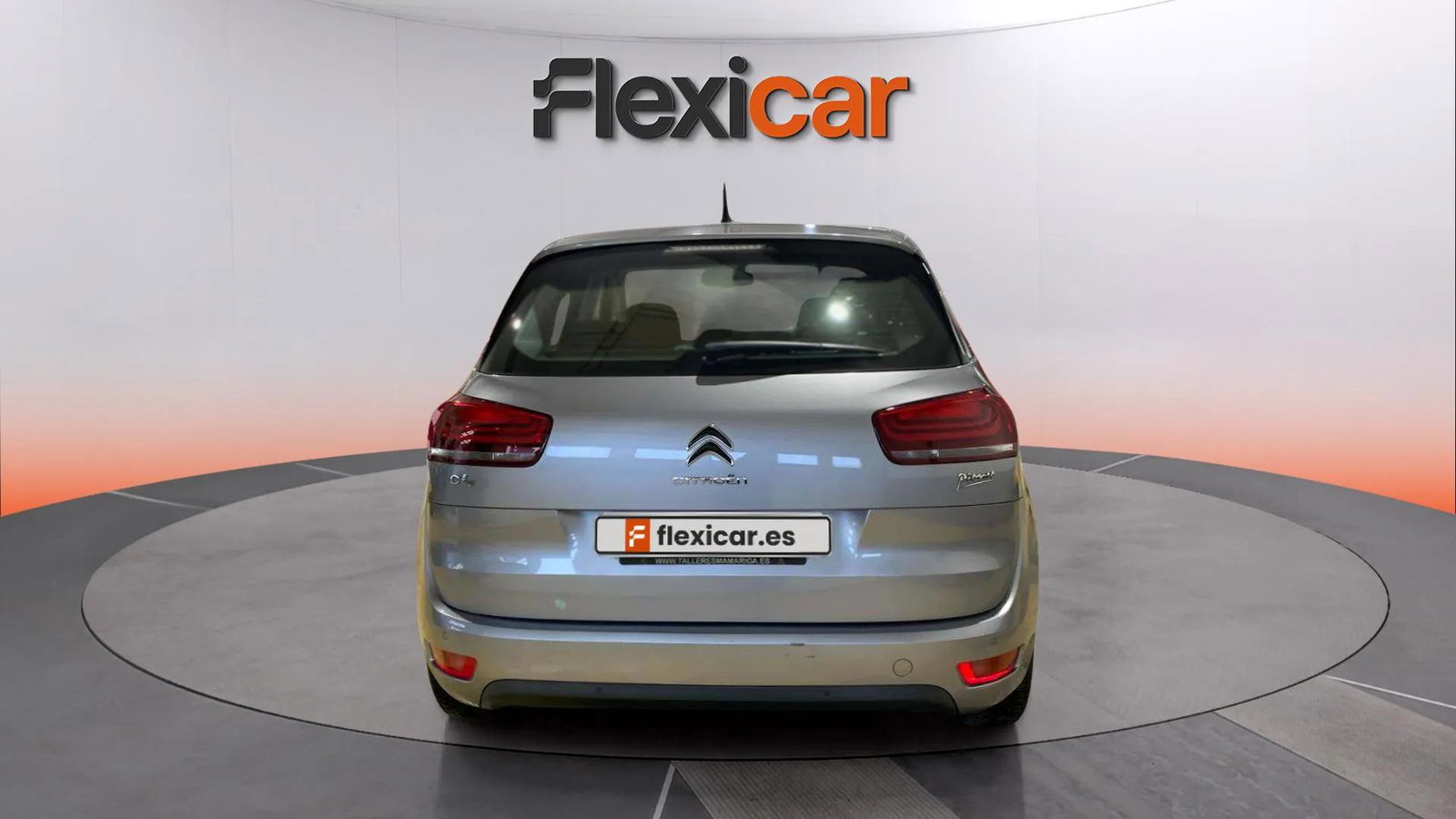 https://cdn-flexicar.caraffinity.it/public_appraisal_images_pro/images/stock/139785/AVKhyLracT__6.jpg