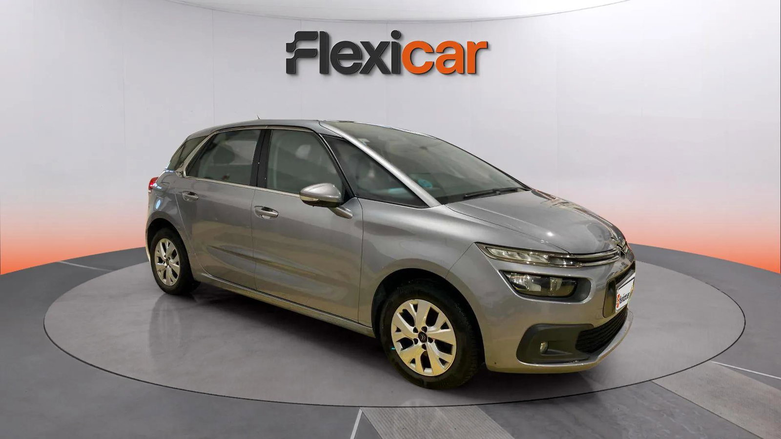https://cdn-flexicar.caraffinity.it/public_appraisal_images_pro/images/stock/139785/HIrKfcGZaz__1.jpg?format=jpeg