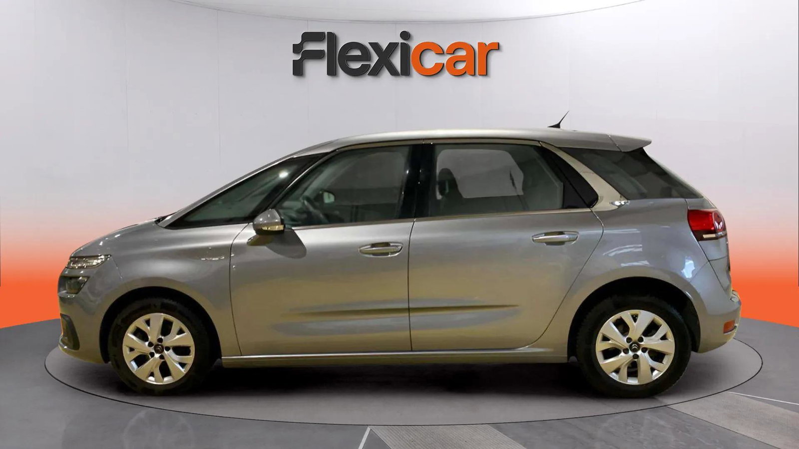 https://cdn-flexicar.caraffinity.it/public_appraisal_images_pro/images/stock/139785/j8jax7hpKr__10.jpg