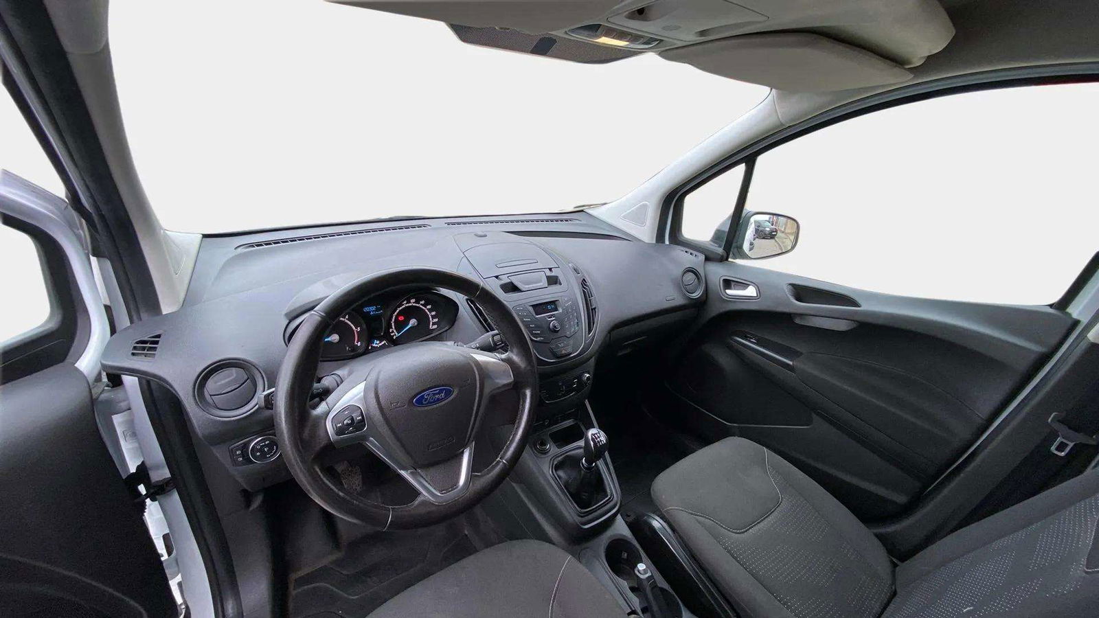 https://cdn-flexicar.caraffinity.it/public_appraisal_images_pro/images/stock/140298/gqOcvYKxMr__4844LMH_8b1f57719cdd4e909c305c2b290da2a4_Interior_9.jpeg.jpg