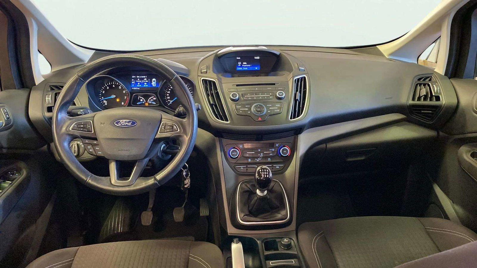 https://cdn-flexicar.caraffinity.it/public_appraisal_images_pro/images/stock/144309/5hMaMp0z5R__5996JMD_0d4c53ed8ef649f3b90f4faa900d4b56_Interior_9.jpeg.jpg