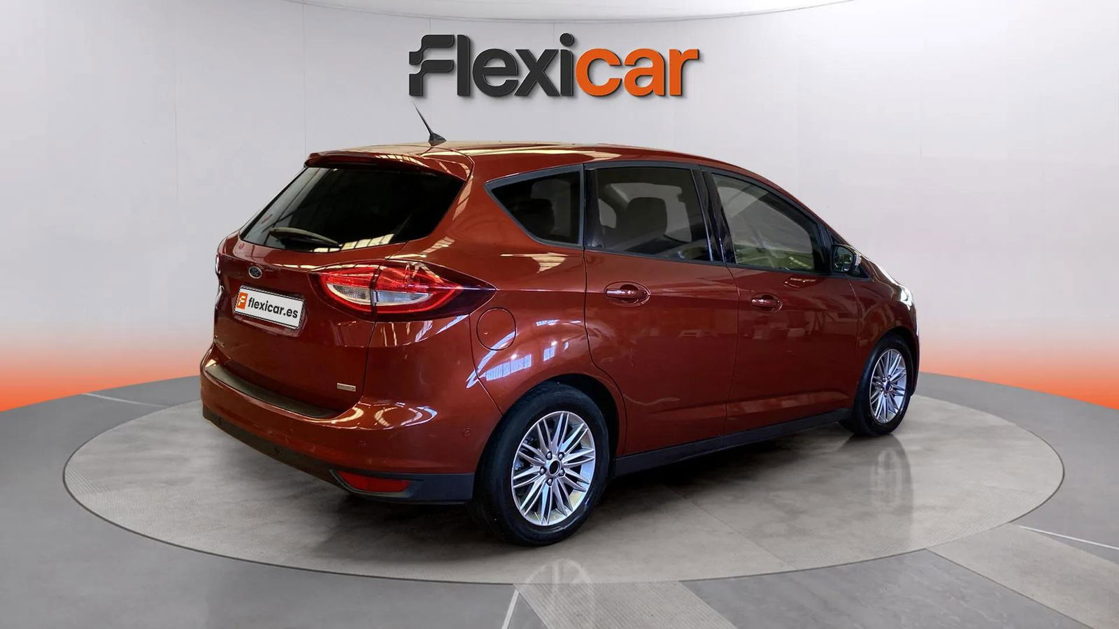 https://cdn-flexicar.caraffinity.it/public_appraisal_images_pro/images/stock/144309/naAnvb6Aap__5996JMD_0d4c53ed8ef649f3b90f4faa900d4b56_Exterior_5.jpeg.jpg