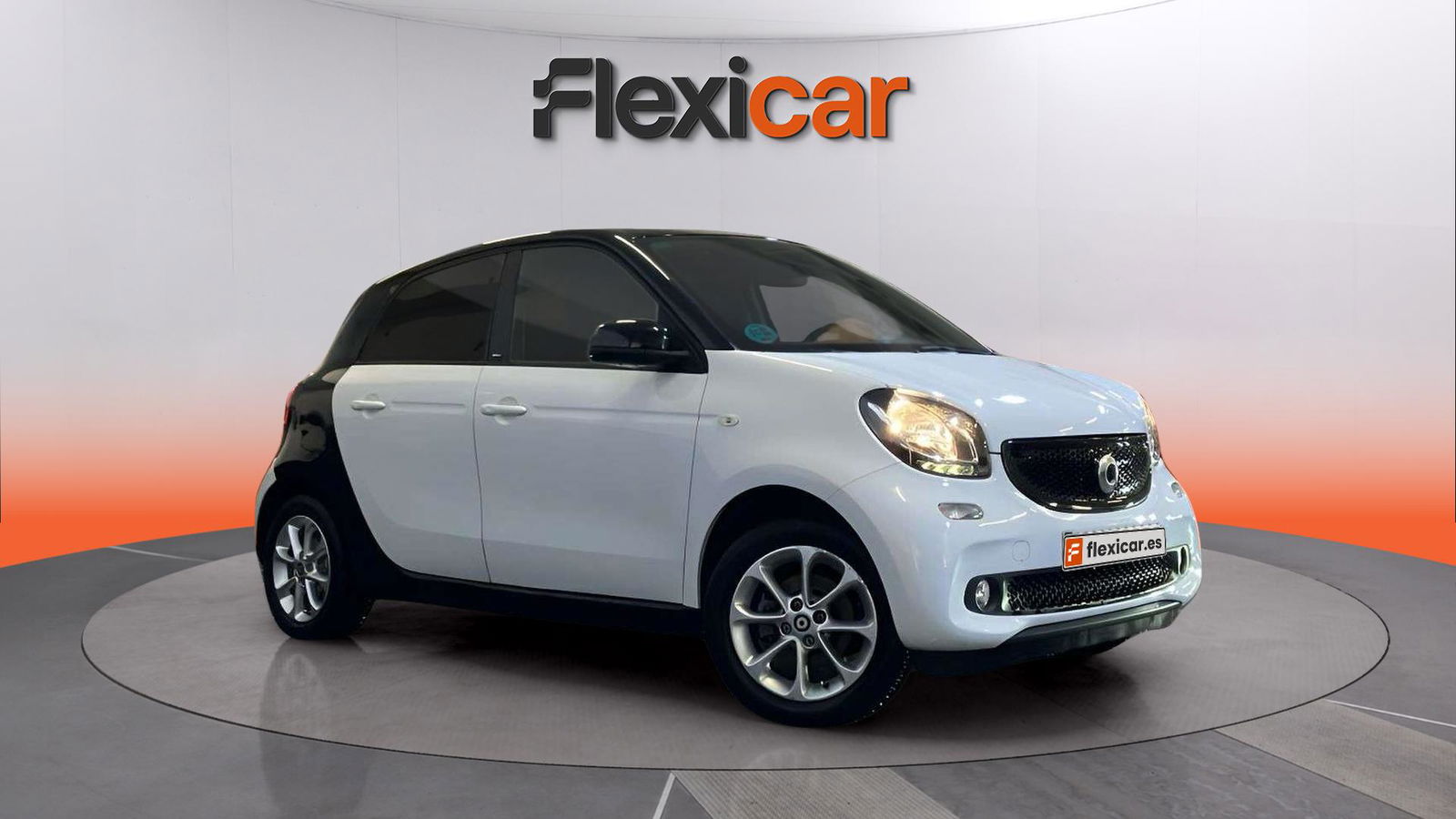 https://cdn-flexicar.caraffinity.it/public_appraisal_images_pro/images/stock/144634/7il5aaXR4J__car_replace_bg_461e74b2-111f-4529-8f81-c822796ec21a.jpg?format=jpeg