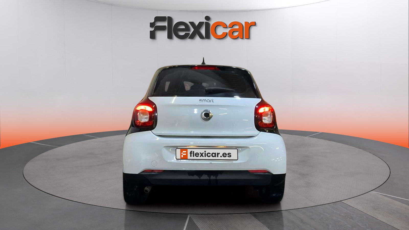 https://cdn-flexicar.caraffinity.it/public_appraisal_images_pro/images/stock/144634/9eShiVi93t__car_replace_bg_a29ff95a-184e-436a-8b90-74aa87563355.jpg