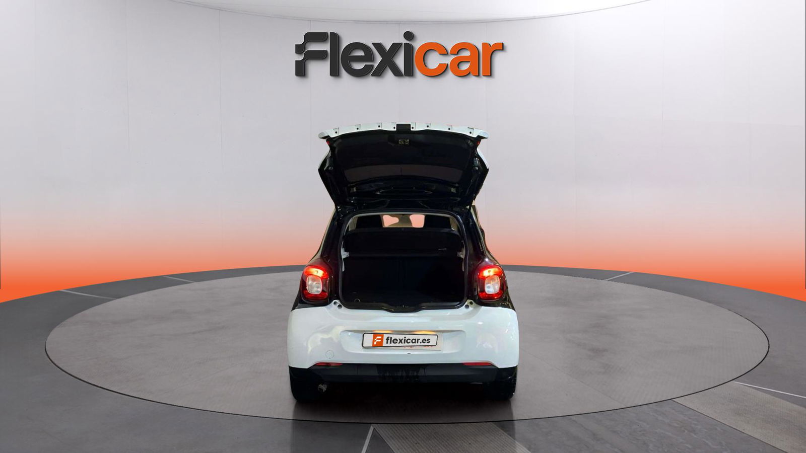 https://cdn-flexicar.caraffinity.it/public_appraisal_images_pro/images/stock/144634/PqjsAPCzkC__car_replace_bg_c112fd28-472e-4628-a998-38deba7ce974.jpg
