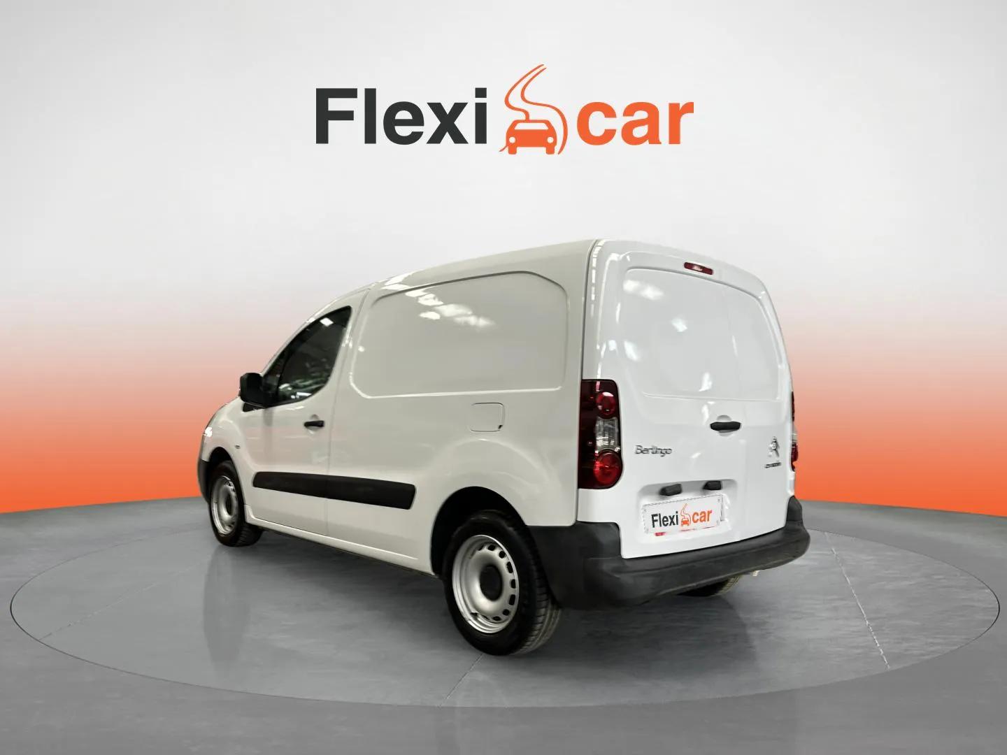 https://cdn-flexicar.caraffinity.it/public_appraisal_images_pro/images/stock/145119/LkJp7zGVqf__9316KLW_3b69fc56c1554240a389f7be38496592_Exterior_3.jpeg.jpg