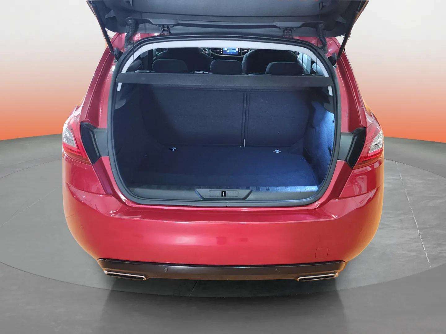 https://cdn-flexicar.caraffinity.it/public_appraisal_images_pro/images/stock/147383/EtOyAXZKDz__7011JPP_7703e1737d28446a865398246b54bb87_Interior_8.jpg.jpg