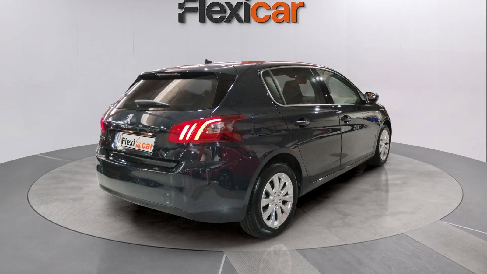 https://cdn-flexicar.caraffinity.it/public_appraisal_images_pro/images/stock/149009/J3KPXNaAVt__1_5_Exterior_8807AAA_6dcd63b495c8489b8c03d596a4cee358_Exterior_5.jpg.jpg