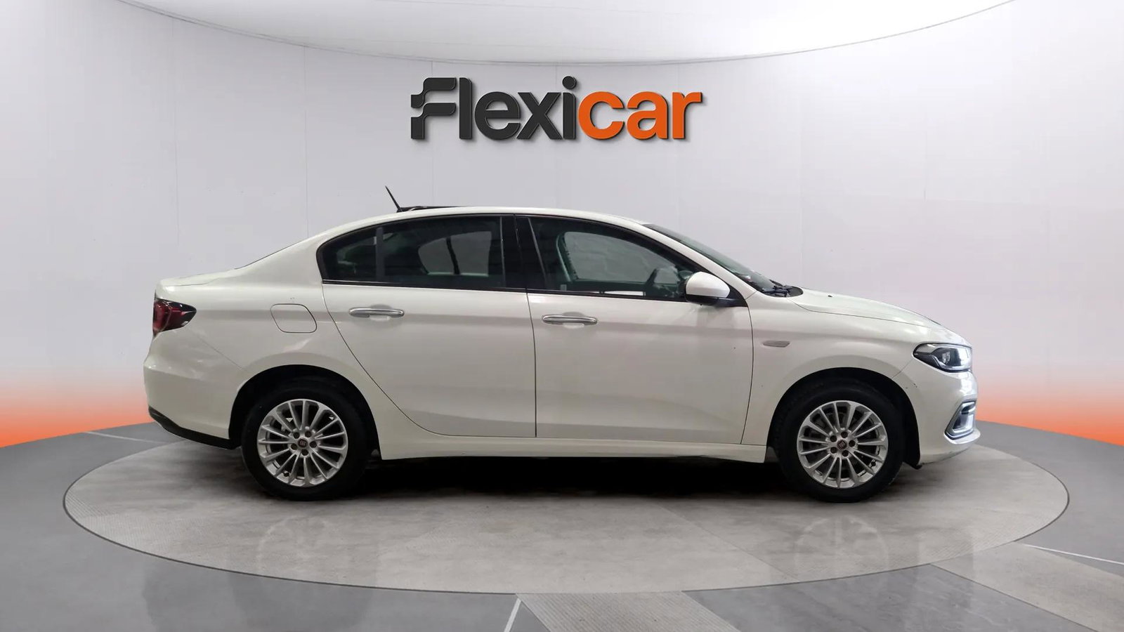 https://cdn-flexicar.caraffinity.it/public_appraisal_images_pro/images/stock/151093/IQ2rVpLsIT__1_3_Exterior_3477LRJ_9143439bff554644a9a778222ae204b2_Exterior_3.jpg.jpg