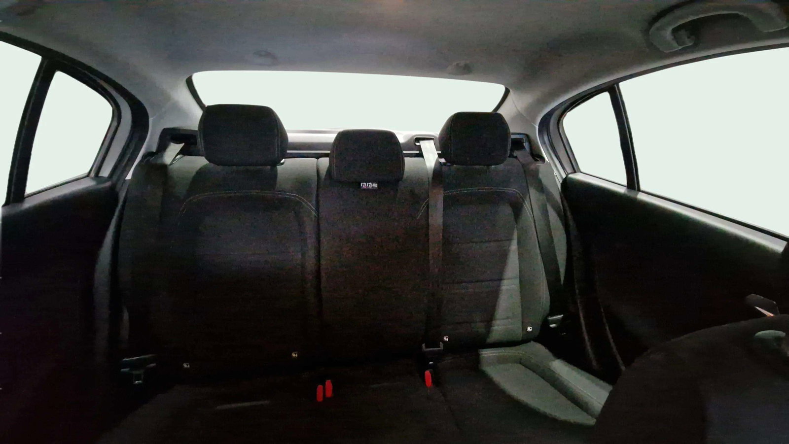 https://cdn-flexicar.caraffinity.it/public_appraisal_images_pro/images/stock/151093/LUk5Or0Y58__2_7_Interior_3477LRJ_9143439bff554644a9a778222ae204b2_Interior_7.jpg.jpg