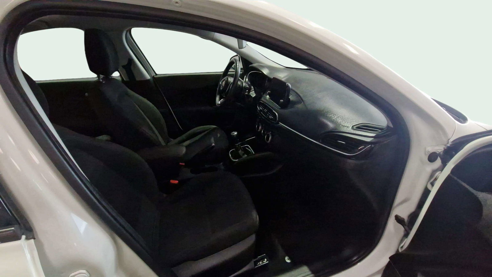 https://cdn-flexicar.caraffinity.it/public_appraisal_images_pro/images/stock/151093/xtBgfJB5cq__2_5_Interior_3477LRJ_9143439bff554644a9a778222ae204b2_Interior_5.jpg.jpg