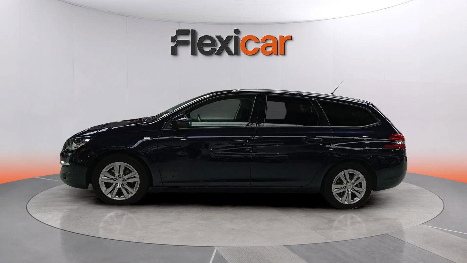 https://cdn-flexicar.caraffinity.it/public_appraisal_images_pro/images/stock/152013/7g1nyqCAIc__7323JVR_8ab38e48434244a18c059d55879a91e9_Exterior_2.jpg.jpg