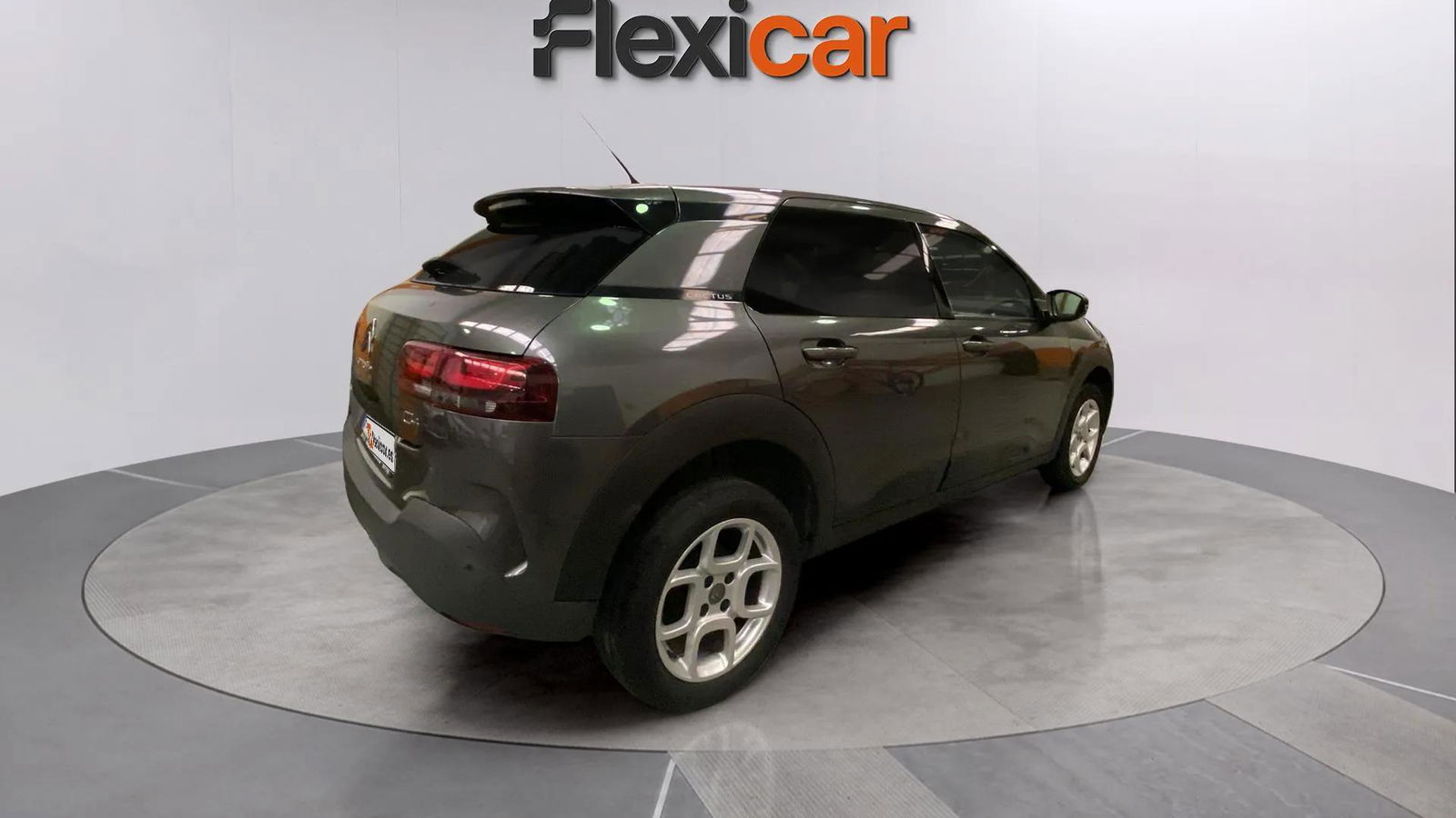 https://cdn-flexicar.caraffinity.it/public_appraisal_images_pro/images/stock/152452/5AuwSpC9bh__7969KZW_c4dfa8168d1a460e9dcd0df597f674fb_Exterior_5.jpeg.jpg