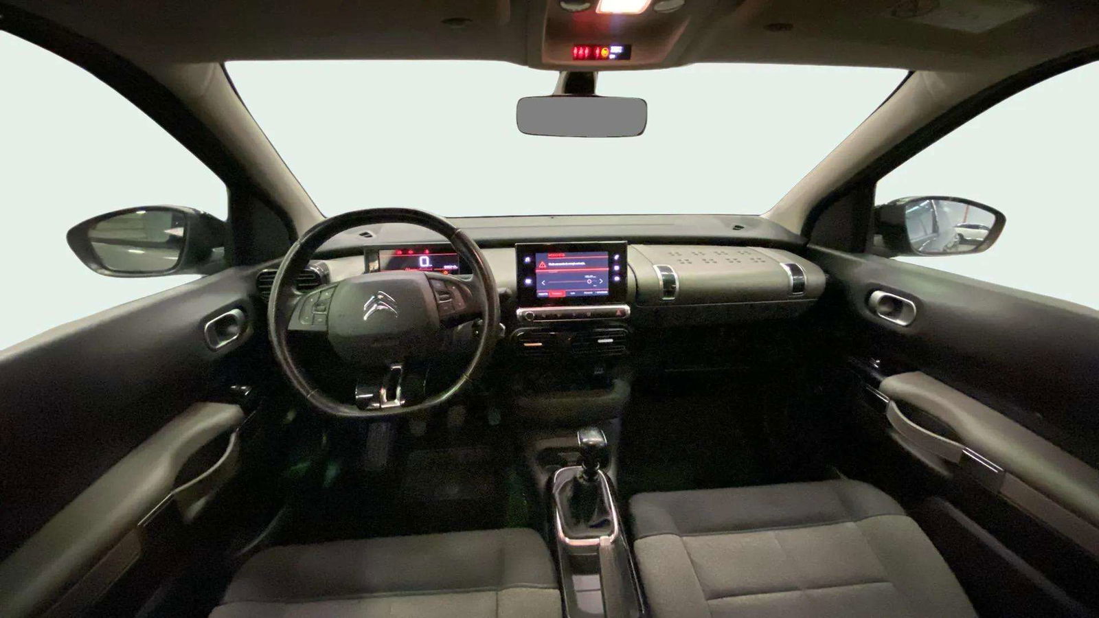 https://cdn-flexicar.caraffinity.it/public_appraisal_images_pro/images/stock/152452/FdXEoG50lE__7969KZW_c4dfa8168d1a460e9dcd0df597f674fb_Interior_9.jpeg.jpg