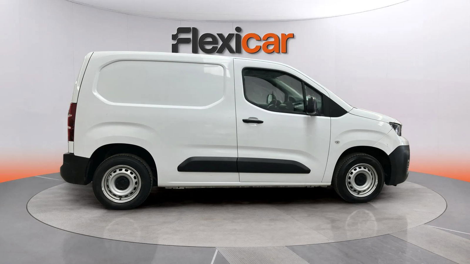 https://cdn-flexicar.caraffinity.it/public_appraisal_images_pro/images/stock/153579/iDymwEB4wL__1_3_Exterior_5253LHC_b60a35a9b8bb4243986d660515168365_Exterior_3.jpeg.jpg