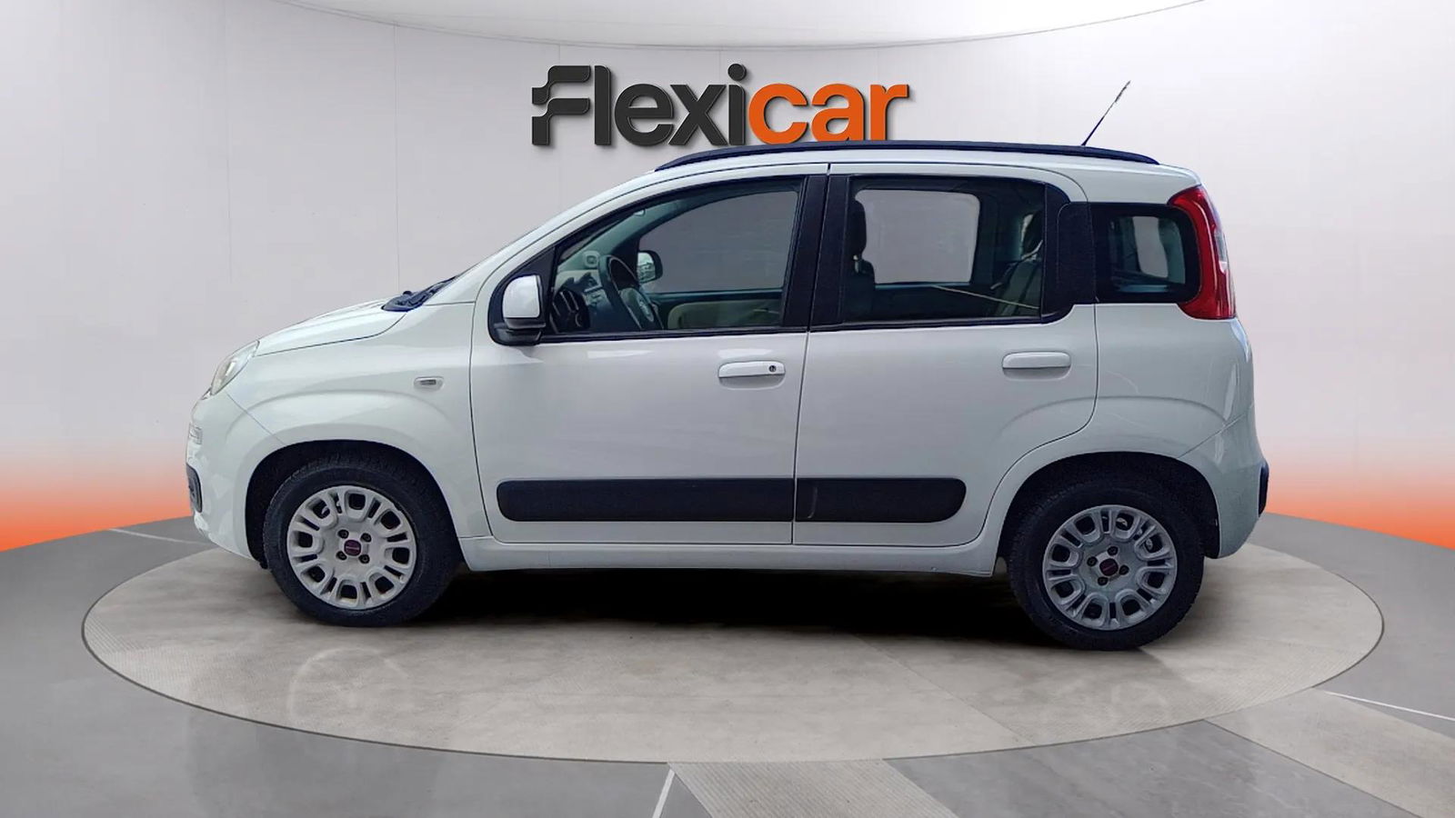 https://cdn-flexicar.caraffinity.it/public_appraisal_images_pro/images/stock/155665/ecRrBOzUAZ__1_5_Exterior_6426JLR_f38b8ecc036f4881affeee4bfdb94fe9_Exterior_5.jpg.jpg