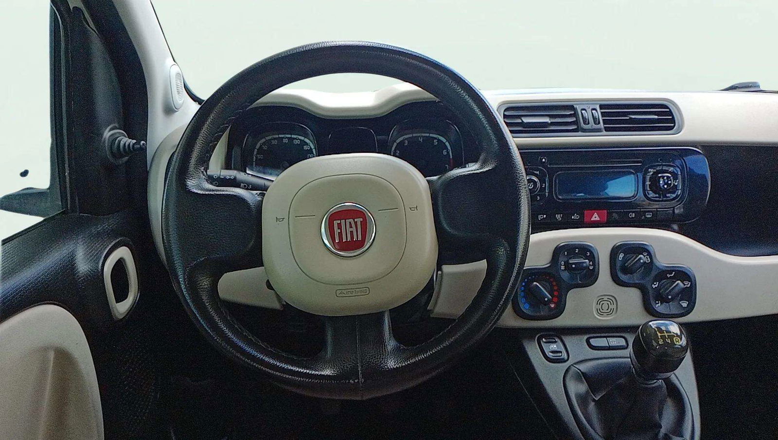 https://cdn-flexicar.caraffinity.it/public_appraisal_images_pro/images/stock/155665/kyo5sfeVJC__2_8_Interior_6426JLR_f38b8ecc036f4881affeee4bfdb94fe9_Interior_8.jpg.jpg