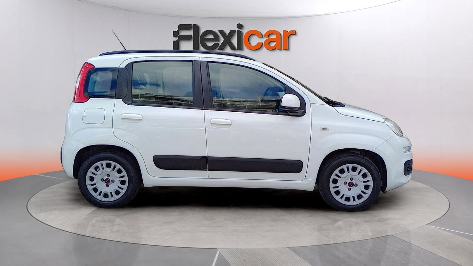 https://cdn-flexicar.caraffinity.it/public_appraisal_images_pro/images/stock/155665/mzdQgyVRJU__1_3_Exterior_6426JLR_f38b8ecc036f4881affeee4bfdb94fe9_Exterior_3.jpg.jpg