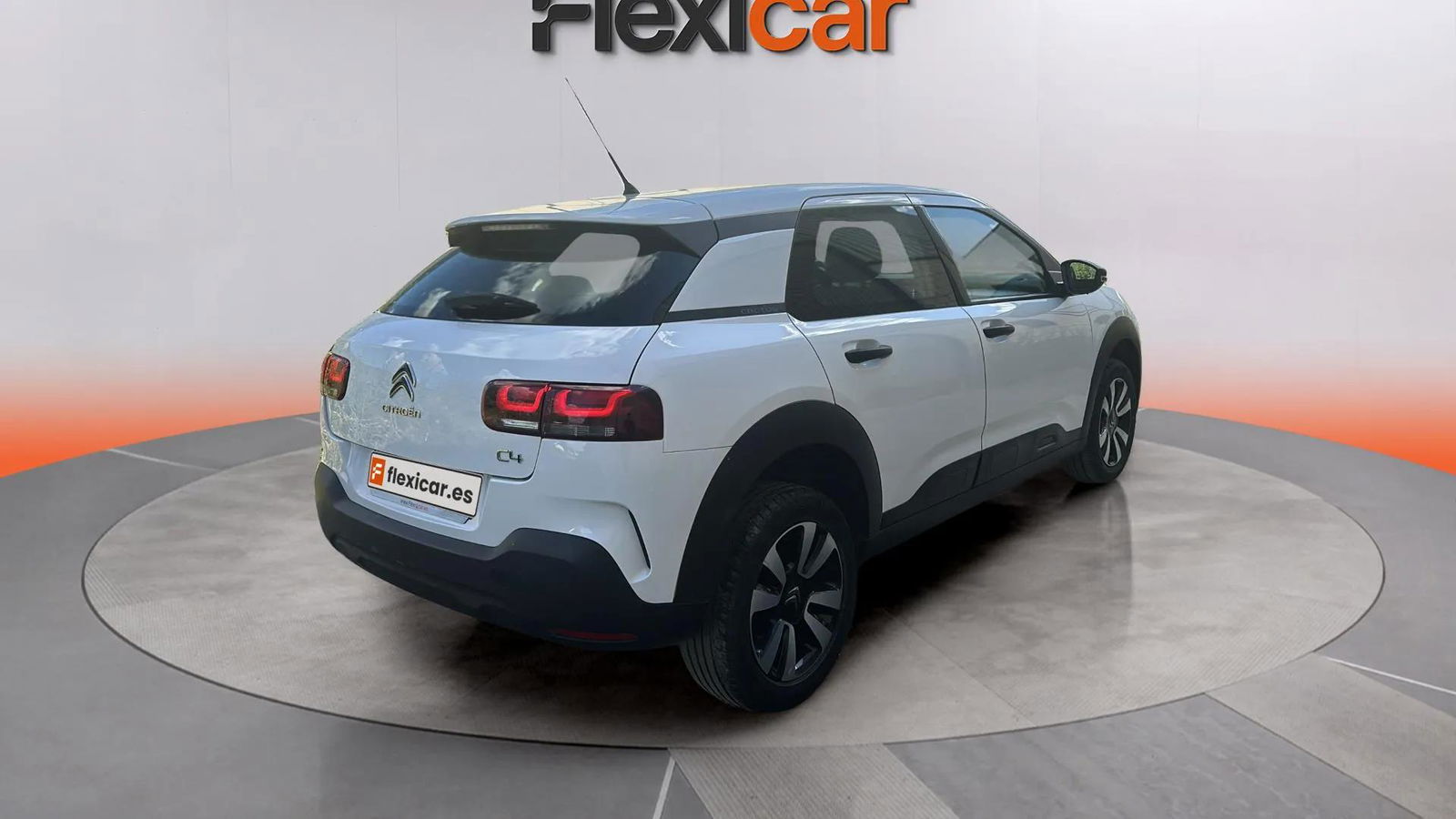 https://cdn-flexicar.caraffinity.it/public_appraisal_images_pro/images/stock/155919/NCJGNx7TDs__1_5_Exterior_7099KKZ_c650d122a39541d7a8cd610f7494b8db_Exterior_5.jpeg.jpg