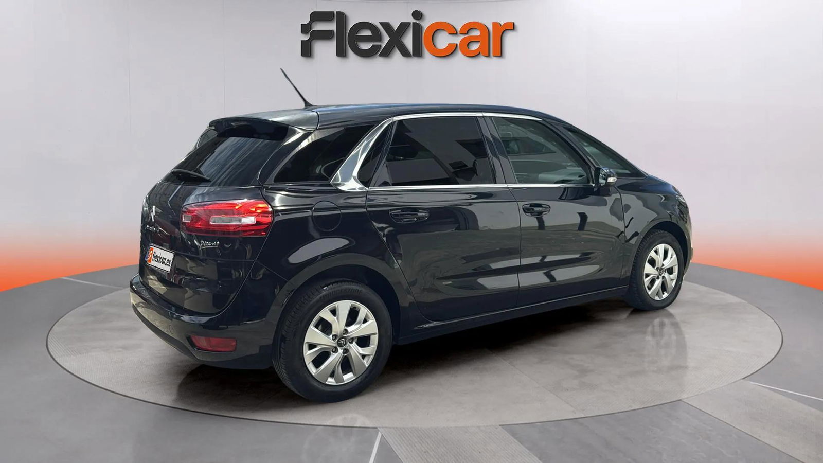 https://cdn-flexicar.caraffinity.it/public_appraisal_images_pro/images/stock/156533/fgYmyJzZcR__3982JSH_dd96525afeec41bfb22b4757b80c061f_Exterior_7.jpeg.jpg