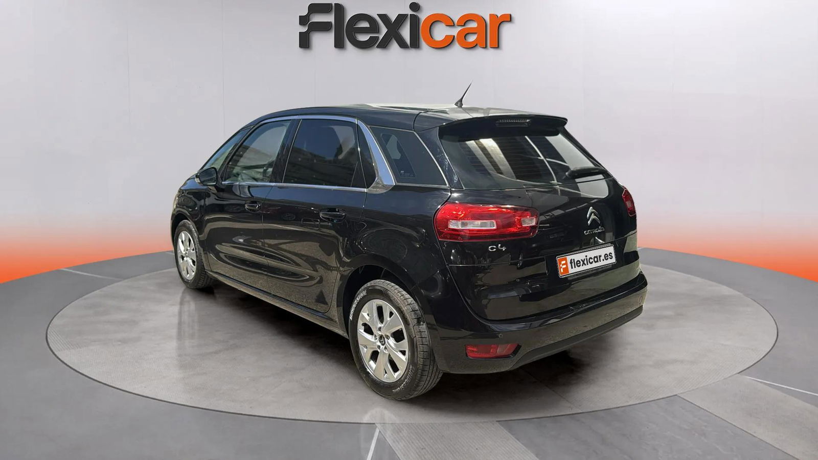https://cdn-flexicar.caraffinity.it/public_appraisal_images_pro/images/stock/156533/hf7ucOxufb__3982JSH_dd96525afeec41bfb22b4757b80c061f_Exterior_4.jpeg.jpg
