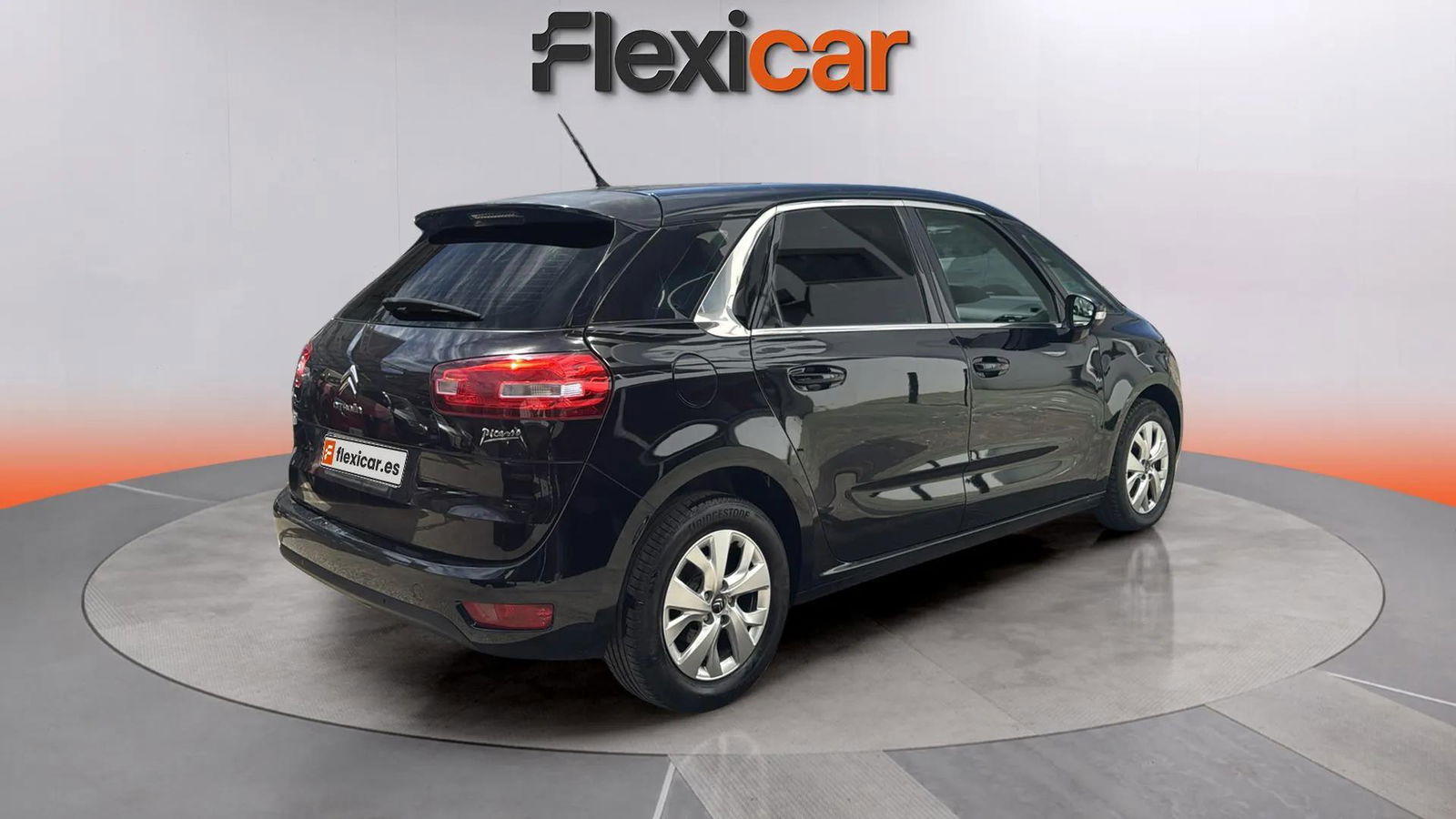https://cdn-flexicar.caraffinity.it/public_appraisal_images_pro/images/stock/156533/vqDRc2pTtM__3982JSH_dd96525afeec41bfb22b4757b80c061f_Exterior_6.jpeg.jpg