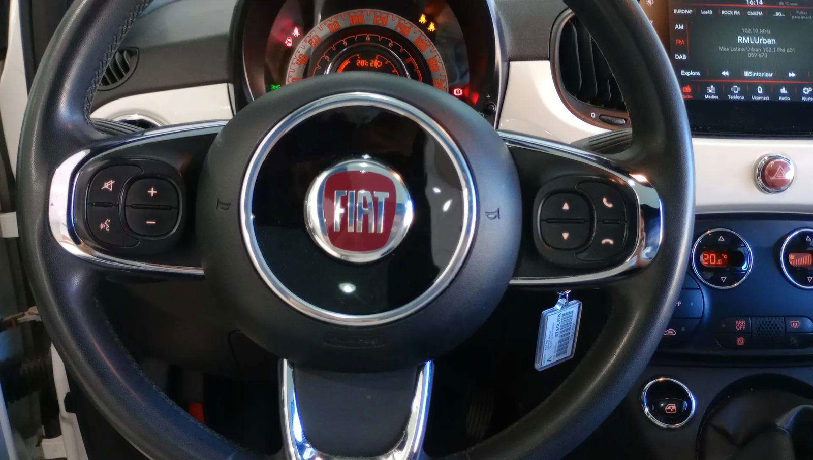 https://cdn-flexicar.caraffinity.it/public_appraisal_images_pro/images/stock/156740/CgfWYmyUCw__5710LWK_85c2171066094557ae465502e3ad6550_Interior_8.jpg.jpg