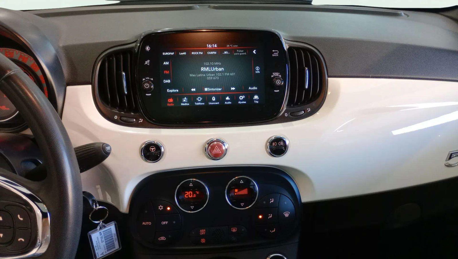 https://cdn-flexicar.caraffinity.it/public_appraisal_images_pro/images/stock/156740/xRC3buWd0A__5710LWK_85c2171066094557ae465502e3ad6550_Interior_7.jpg.jpg
