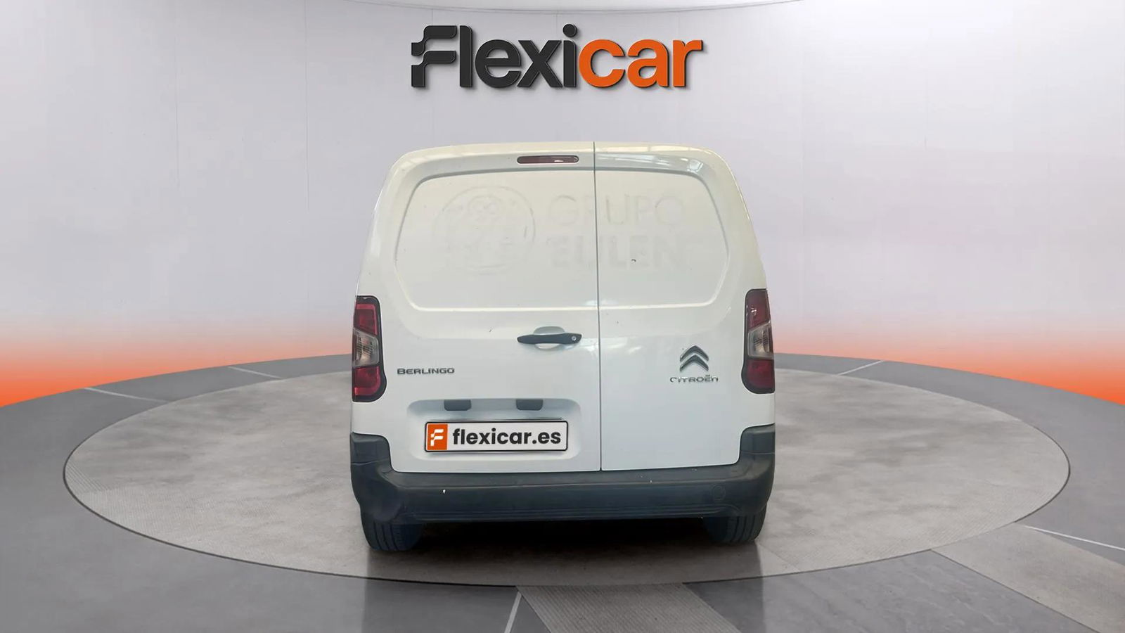 https://cdn-flexicar.caraffinity.it/public_appraisal_images_pro/images/stock/156880/Y8CPZoK2JQ__2745LDG_29eb4f96e43d45dca60984b7dd7318cc_Exterior_4.jpeg.jpg