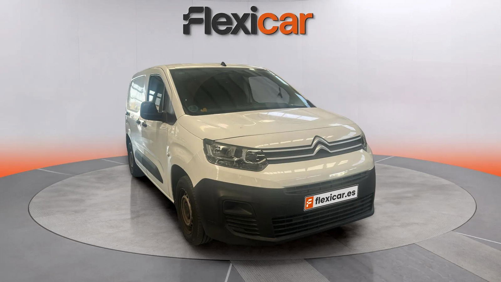 https://cdn-flexicar.caraffinity.it/public_appraisal_images_pro/images/stock/156880/tJFSEK0isT__2745LDG_29eb4f96e43d45dca60984b7dd7318cc_Exterior_7.jpeg.jpg?format=jpeg