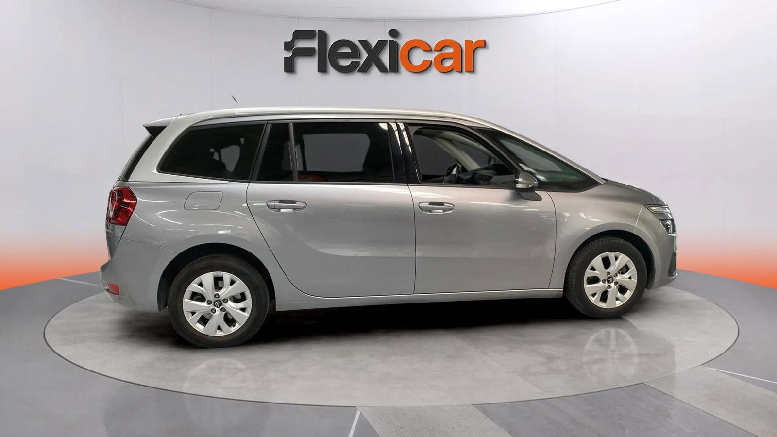 https://cdn-flexicar.caraffinity.it/public_appraisal_images_pro/images/stock/159548/BuCQvqTFPH__5296KTD_bb61186b29c64a6e9990a129cae90a40_Exterior_6.jpeg.jpg