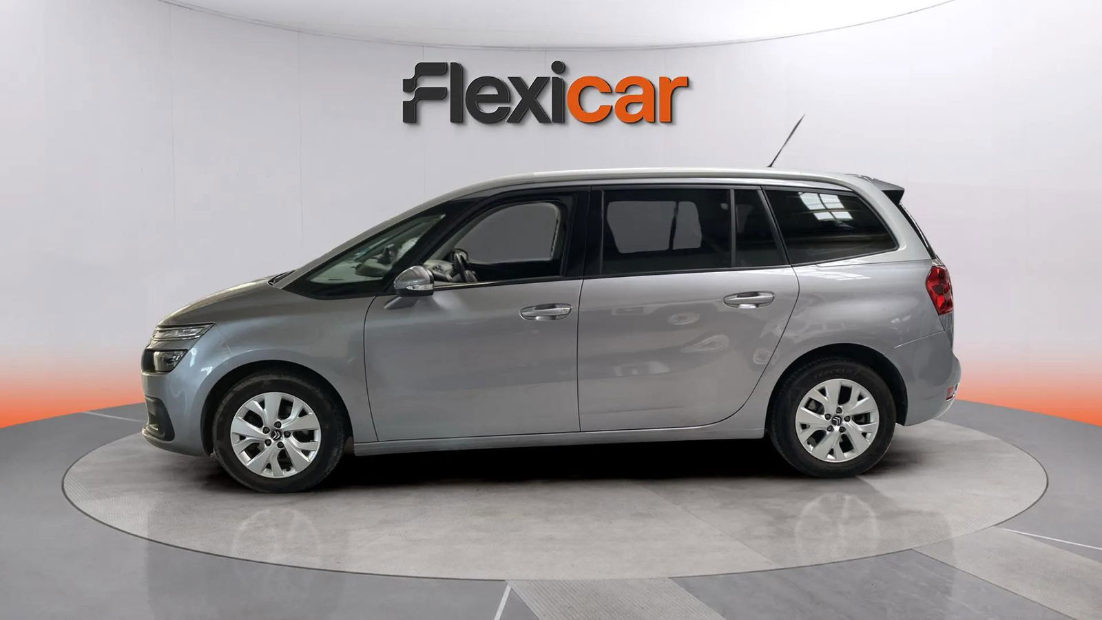 https://cdn-flexicar.caraffinity.it/public_appraisal_images_pro/images/stock/159548/oxF8GlPmLO__5296KTD_bb61186b29c64a6e9990a129cae90a40_Exterior_2.jpeg.jpg