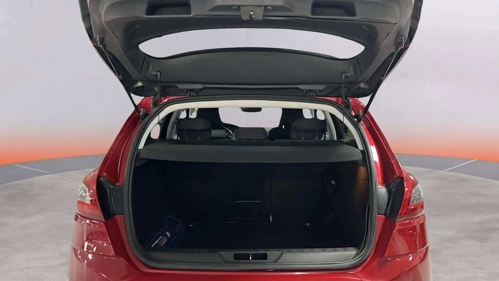 https://cdn-flexicar.caraffinity.it/public_appraisal_images_pro/images/stock/160155/85XrJkAX2n__6128KZB_91dfa66b8b7842a8aff40920cee10c71_Interior_16.jpeg.jpg