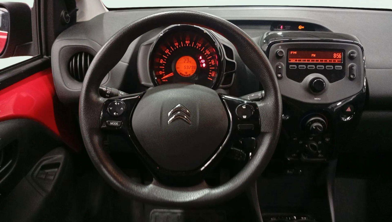 https://cdn-flexicar.caraffinity.it/public_appraisal_images_pro/images/stock/162314/xR0btz4Gu1__4684MCK_8de629d2a15f4fcb879235cb2db0abe2_Interior_8.jpg.jpg