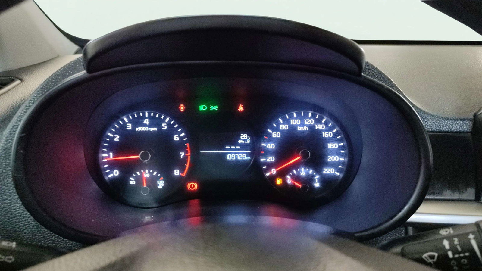 https://cdn-flexicar.caraffinity.it/public_appraisal_images_pro/images/stock/163446/K1g04fZURO__7068LRX_01d7b0dd55c2447494b65d172ca6de5f_Interior_9.jpg.jpg