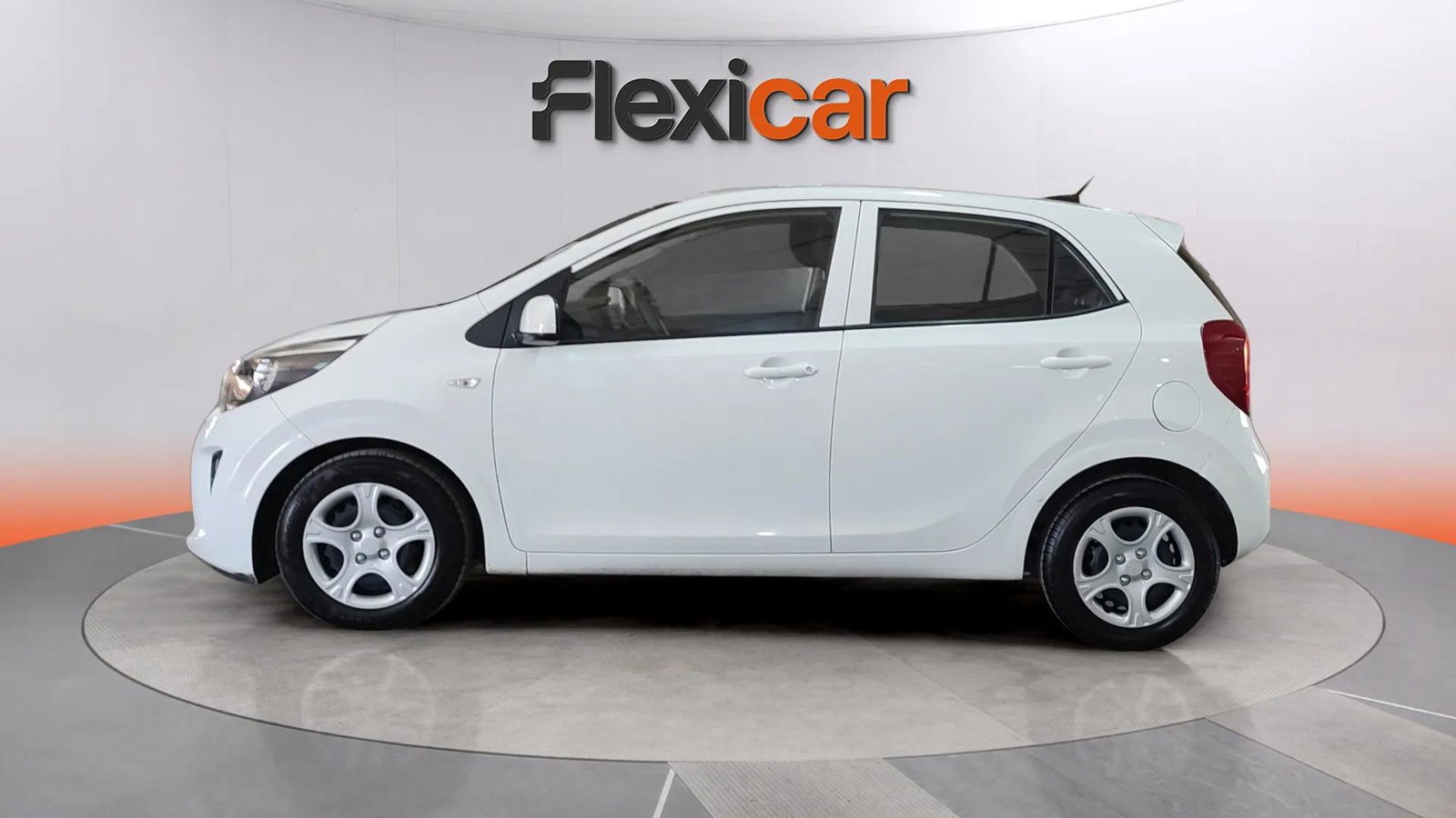 https://cdn-flexicar.caraffinity.it/public_appraisal_images_pro/images/stock/163446/nai3bdyFTQ__7068LRX_01d7b0dd55c2447494b65d172ca6de5f_Exterior_5.jpg.jpg