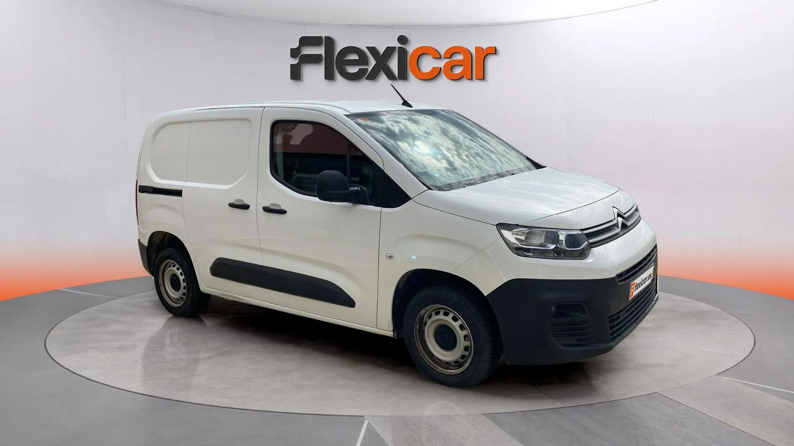 https://cdn-flexicar.caraffinity.it/public_appraisal_images_pro/images/stock/163516/wssTbaNMEu__8380lkc_1604755d147a4fe2ae8d4dffa53705ca_Exterior_2.jpeg.jpg?format=jpeg