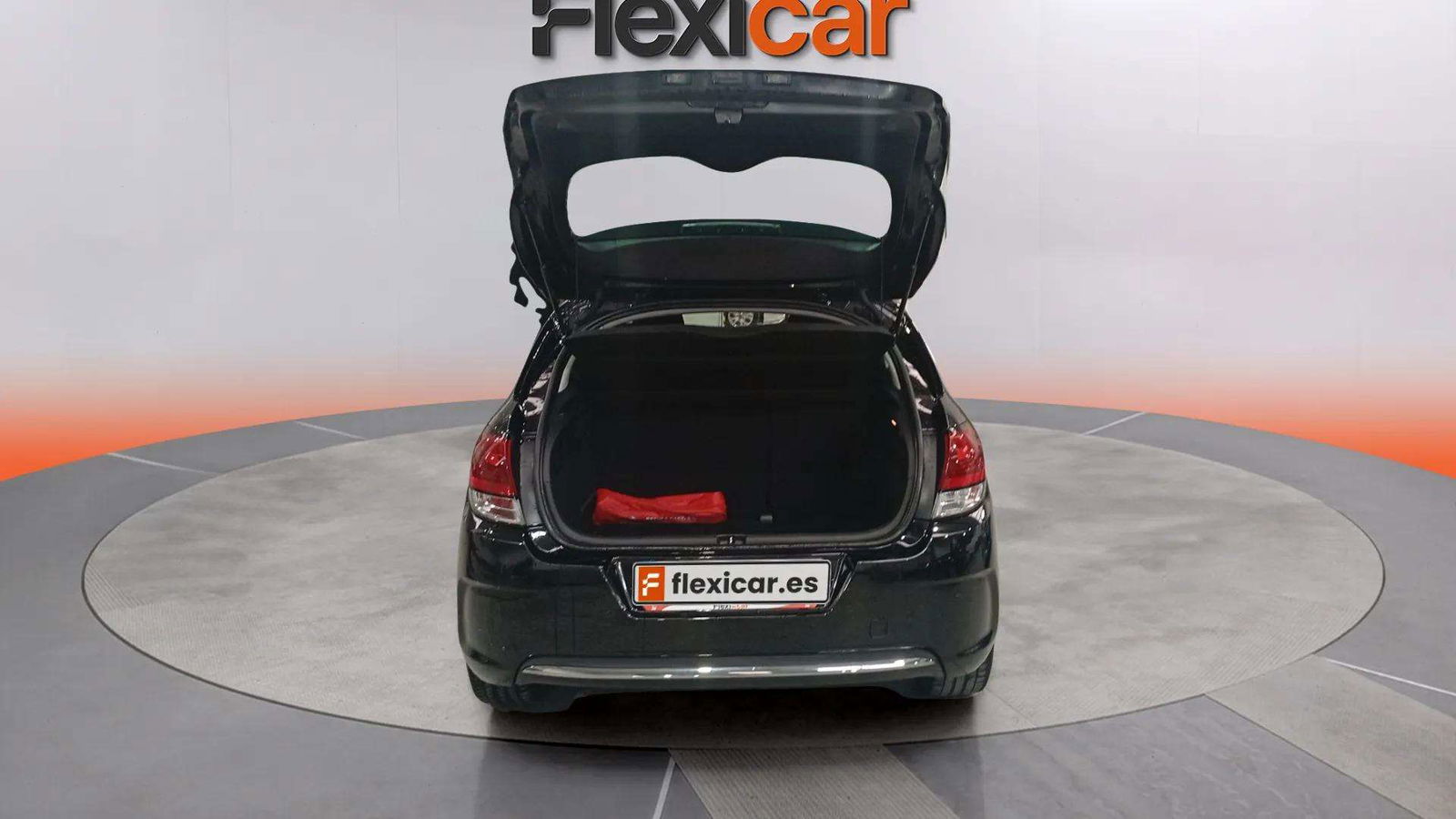 https://cdn-flexicar.caraffinity.it/public_appraisal_images_pro/images/stock/163676/GMCHqjRtaZ__3322JWT_3229184df36c4b0491f270b1faefcd14_Interior_13.jpg.jpg