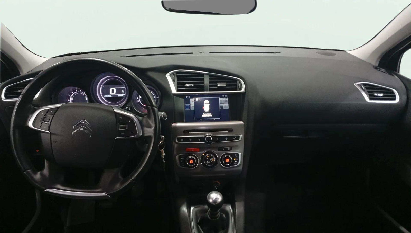 https://cdn-flexicar.caraffinity.it/public_appraisal_images_pro/images/stock/163676/fgDu3glGF2__3322JWT_3229184df36c4b0491f270b1faefcd14_Interior_6.jpg.jpg