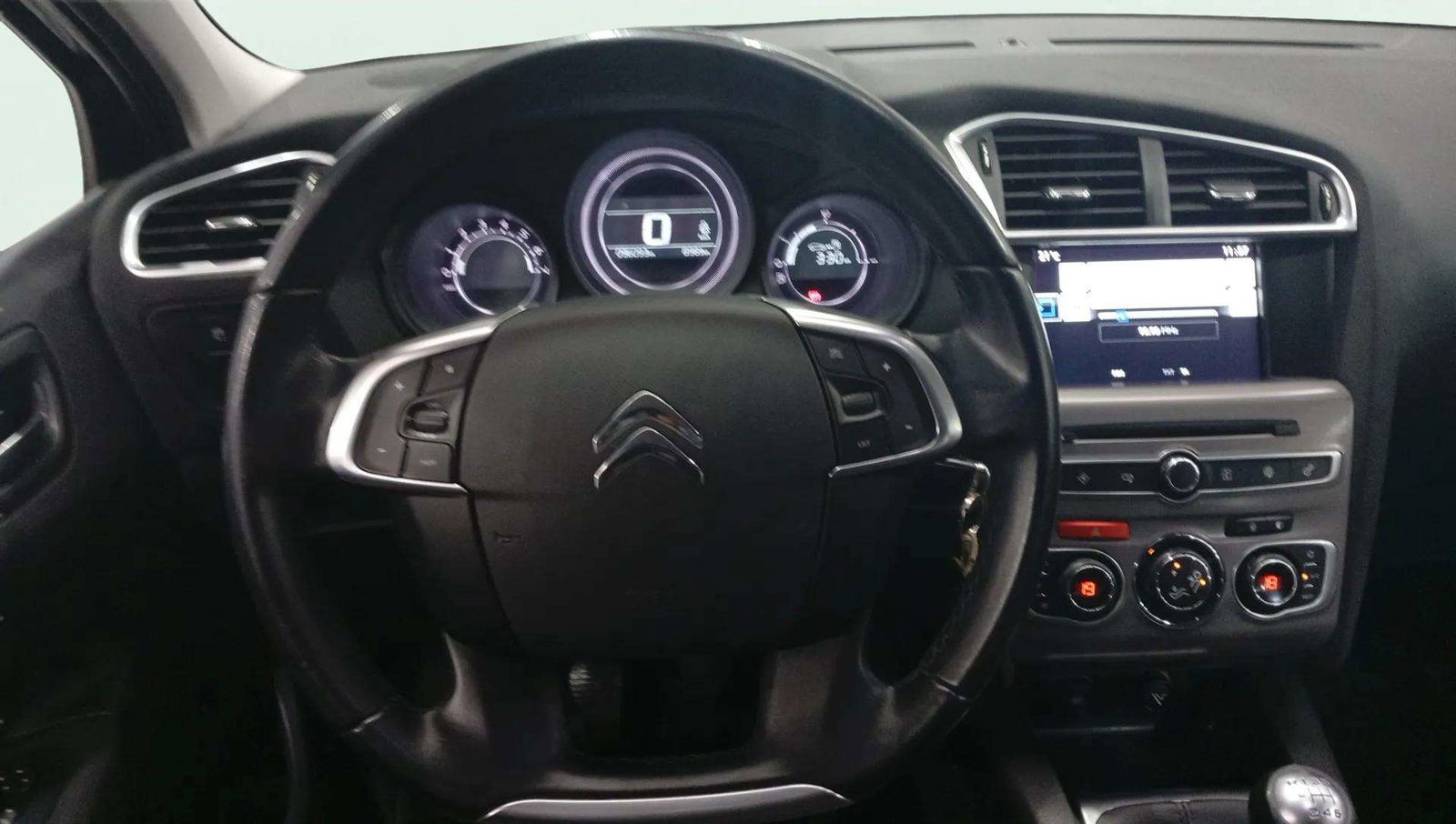 https://cdn-flexicar.caraffinity.it/public_appraisal_images_pro/images/stock/163676/yd2SaWOEdd__3322JWT_3229184df36c4b0491f270b1faefcd14_Interior_8.jpg.jpg