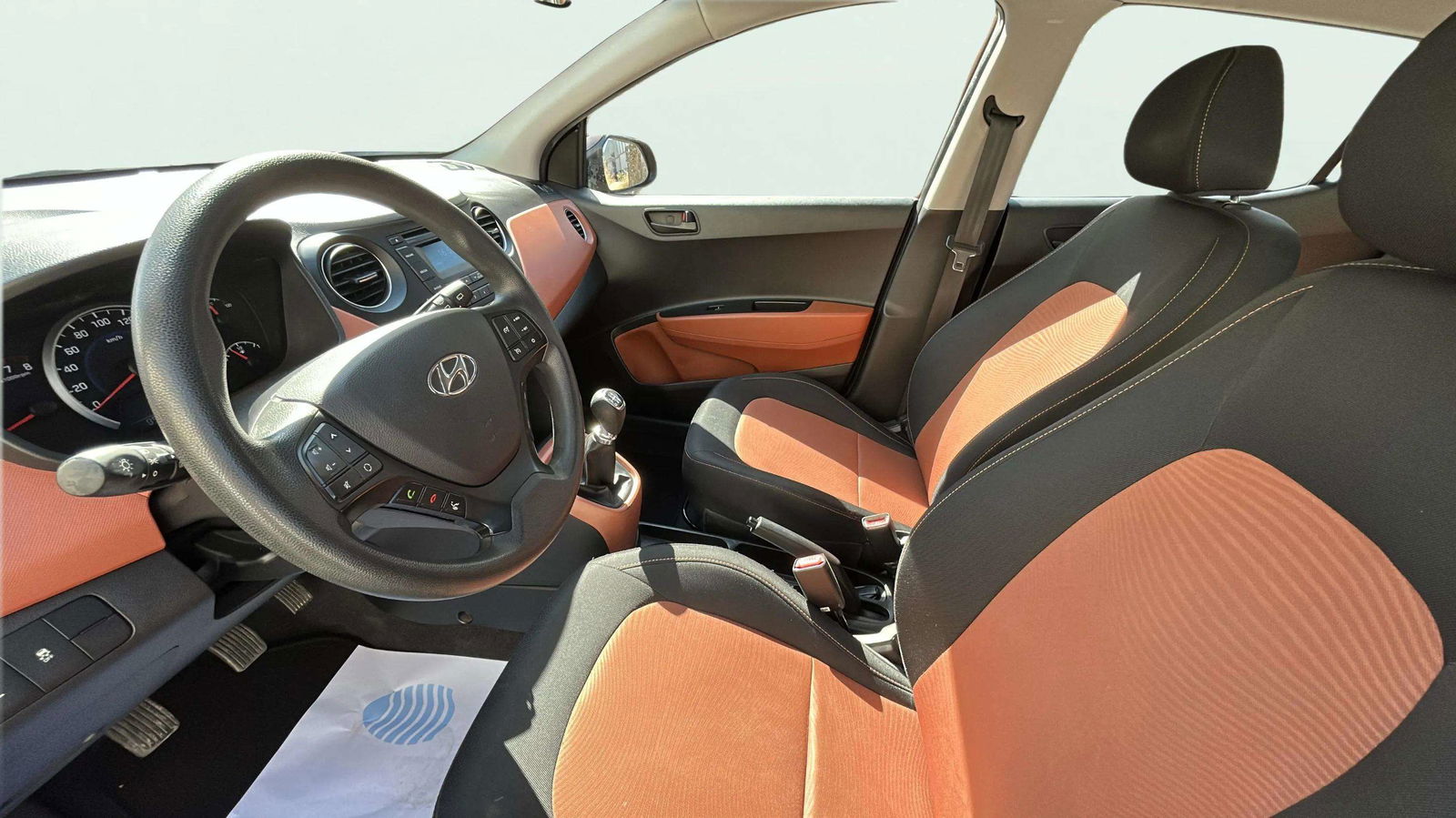https://cdn-flexicar.caraffinity.it/public_appraisal_images_pro/images/stock/164400/NQtgEeQWtd__2_14_Interior_6994JCJ_58a09bff927c4bf29c7ea4362da427a9_Interior_14.jpeg.jpg