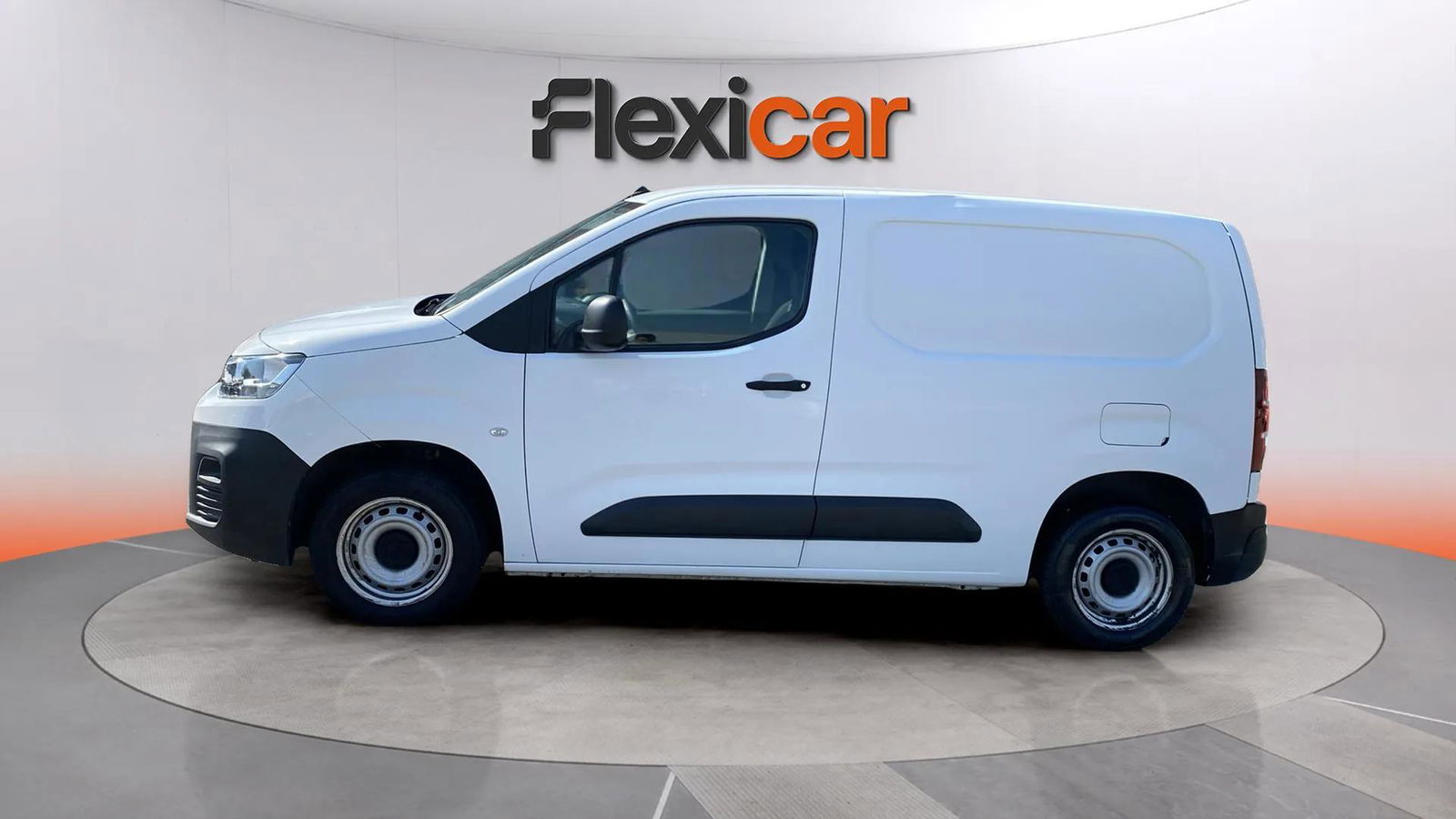 https://cdn-flexicar.caraffinity.it/public_appraisal_images_pro/images/stock/164562/YulF4FtHAV__9074LLG_77a7a52604684c608e5feba969ba5e1e_Exterior_2.jpeg.jpg