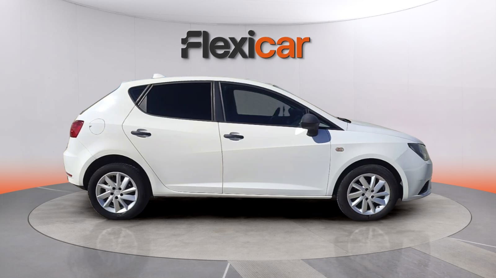 https://cdn-flexicar.caraffinity.it/public_appraisal_images_pro/images/stock/164721/XauPPbZIUf__2b7715db-ed38-4d71-a678-bbd8db9a76a1.jpg
