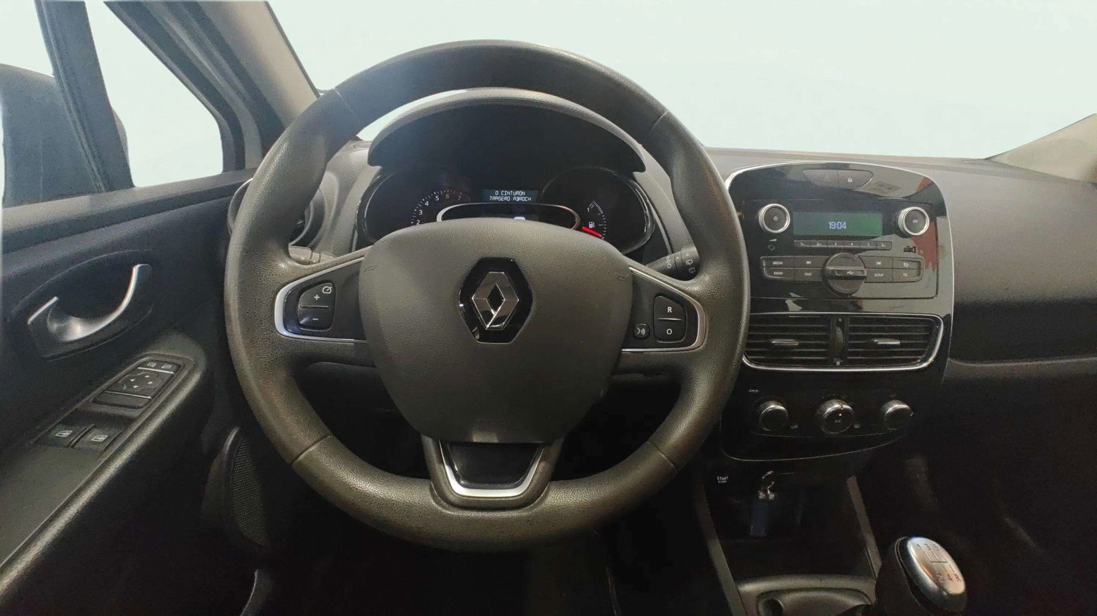 https://cdn-flexicar.caraffinity.it/public_appraisal_images_pro/images/stock/164872/QBSpW8djq7__VF1R9000081B44465_2cd07c23d4d4497b8d39500dd85d03c6_Interior_8.jpg.jpg
