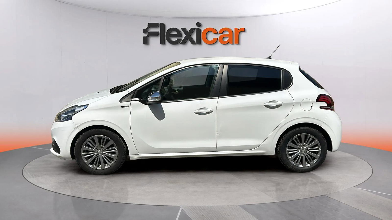 https://cdn-flexicar.caraffinity.it/public_appraisal_images_pro/images/stock/164909/GHLL7J2RcV__1_2_Exterior_7317JPM_2f02819efb39404ba9c4d01e7a50ca22_Exterior_2.jpeg.jpg